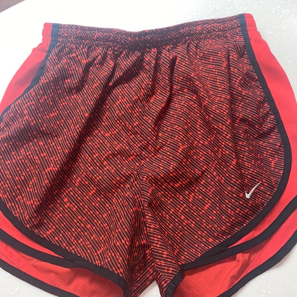 Nike dri fit shorts - Picture 1 of 2